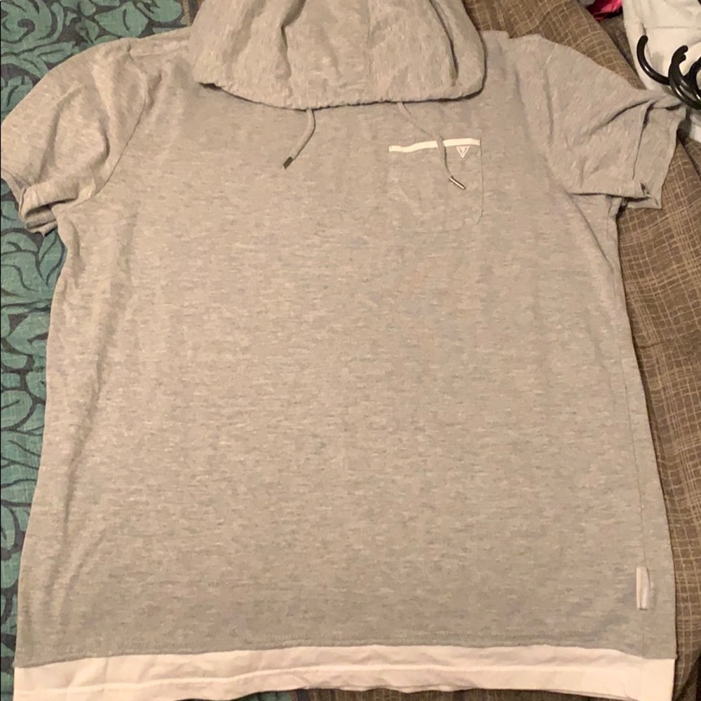 Comfortable long Hooded Guess tee